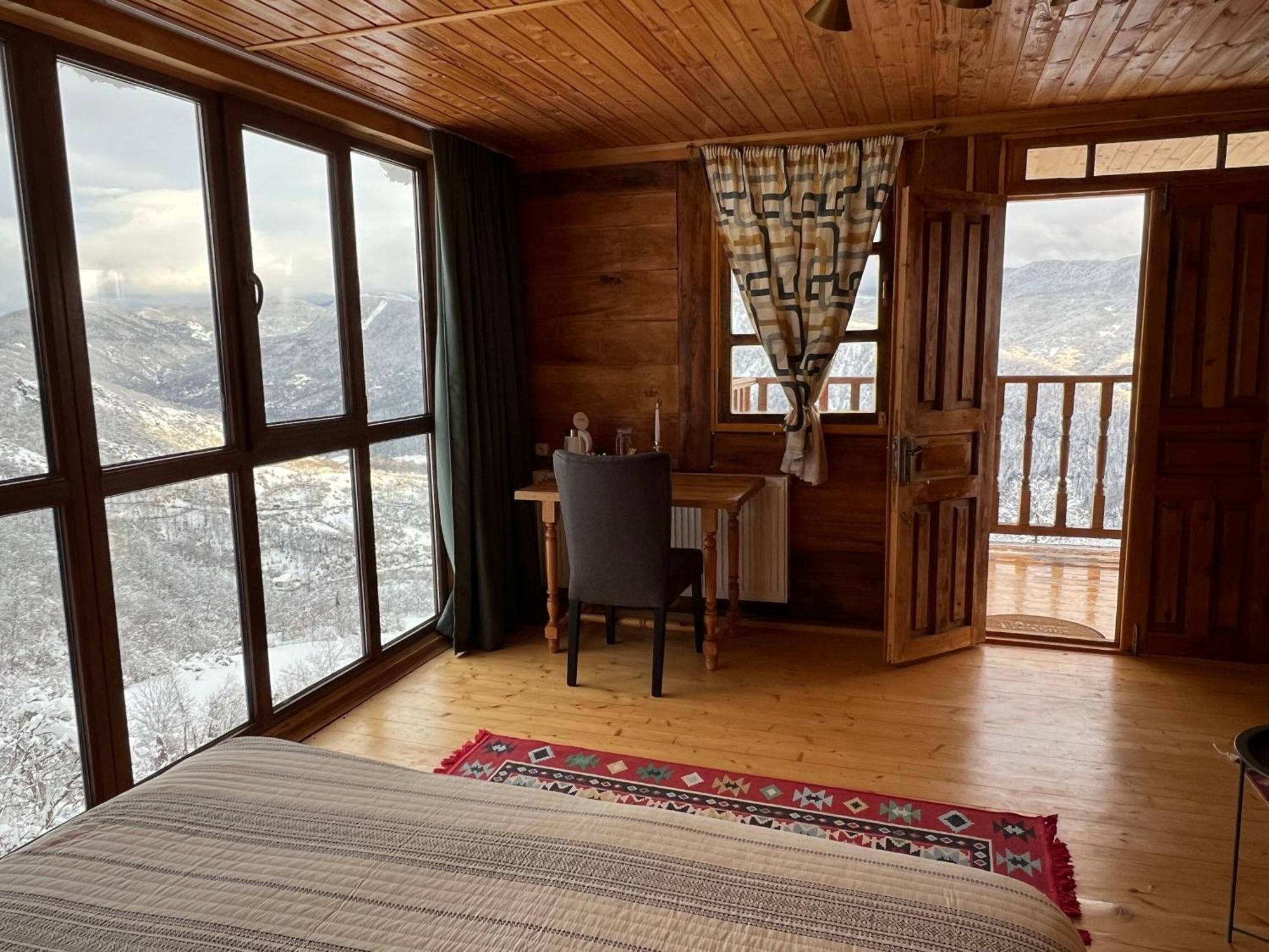 Gentry House Otel Ambrolauri Dış mekan fotoğraf